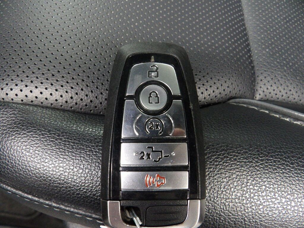 2023 Ford F-150 4x4 SuperCrew Lariat Fond du Lac WI