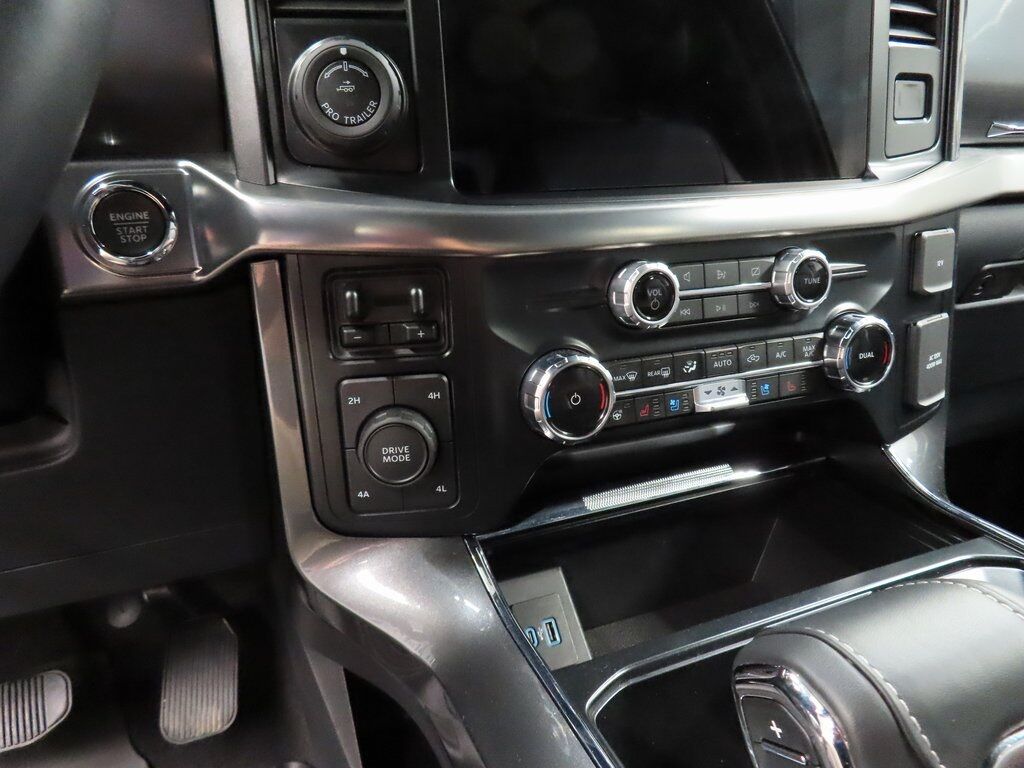 2023 Ford F-150 4x4 SuperCrew Lariat Fond du Lac WI