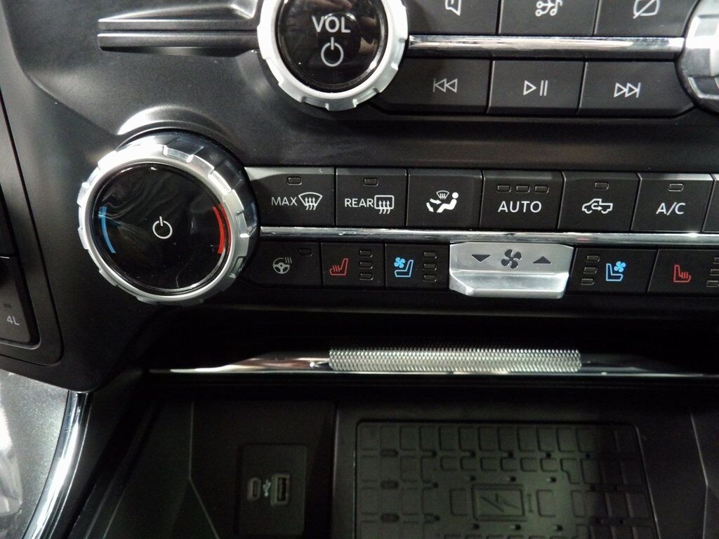 2023 Ford F-150 4x4 SuperCrew Lariat Fond du Lac WI