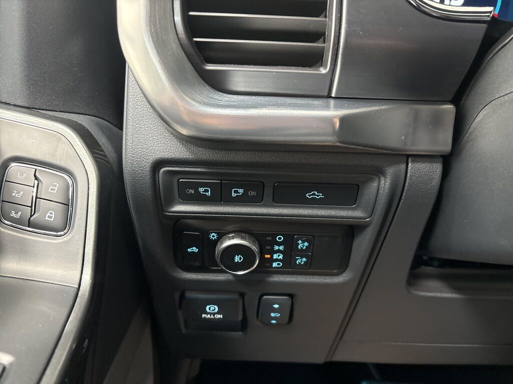 2023 Ford F-150 4x4 SuperCrew Lariat Fond du Lac WI