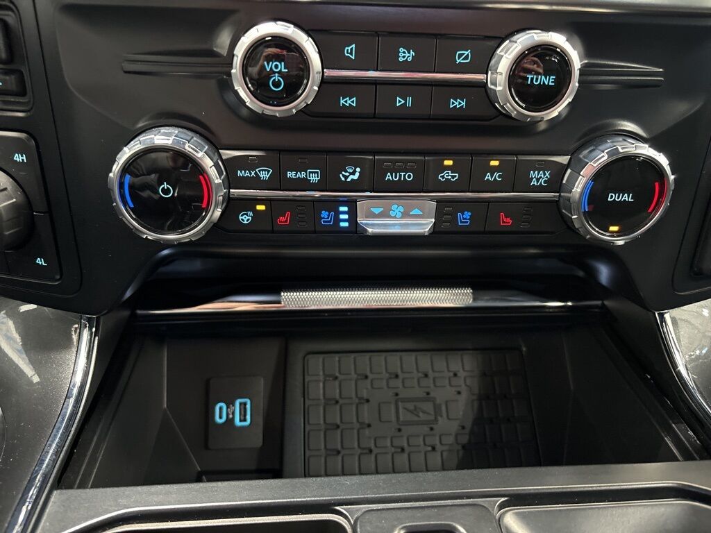 2023 Ford F-150 4x4 SuperCrew Lariat Fond du Lac WI