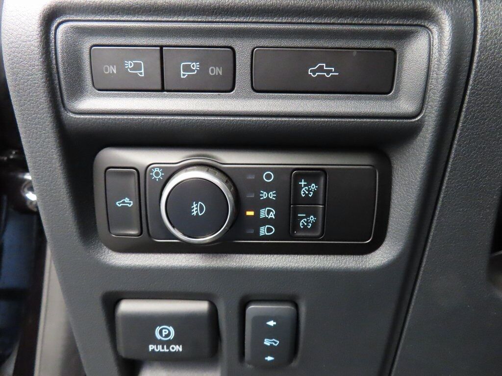 2023 Ford F-150 4x4 SuperCrew Lariat Fond du Lac WI