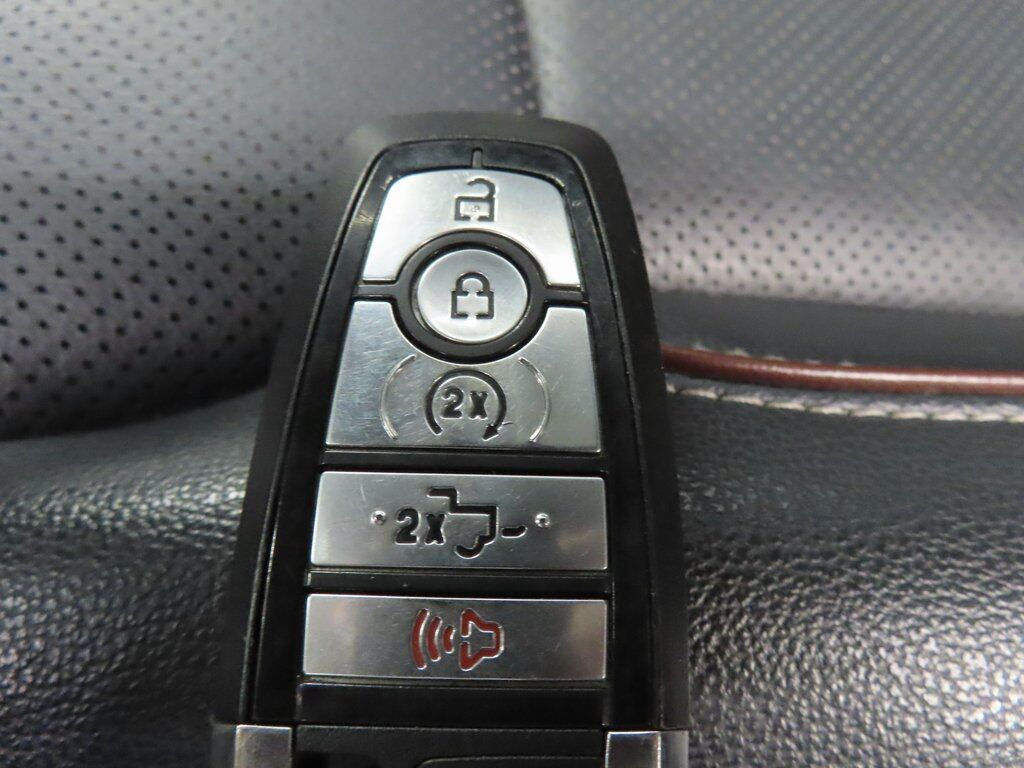 2023 Ford F-150 4x4 SuperCrew Lariat Fond du Lac WI