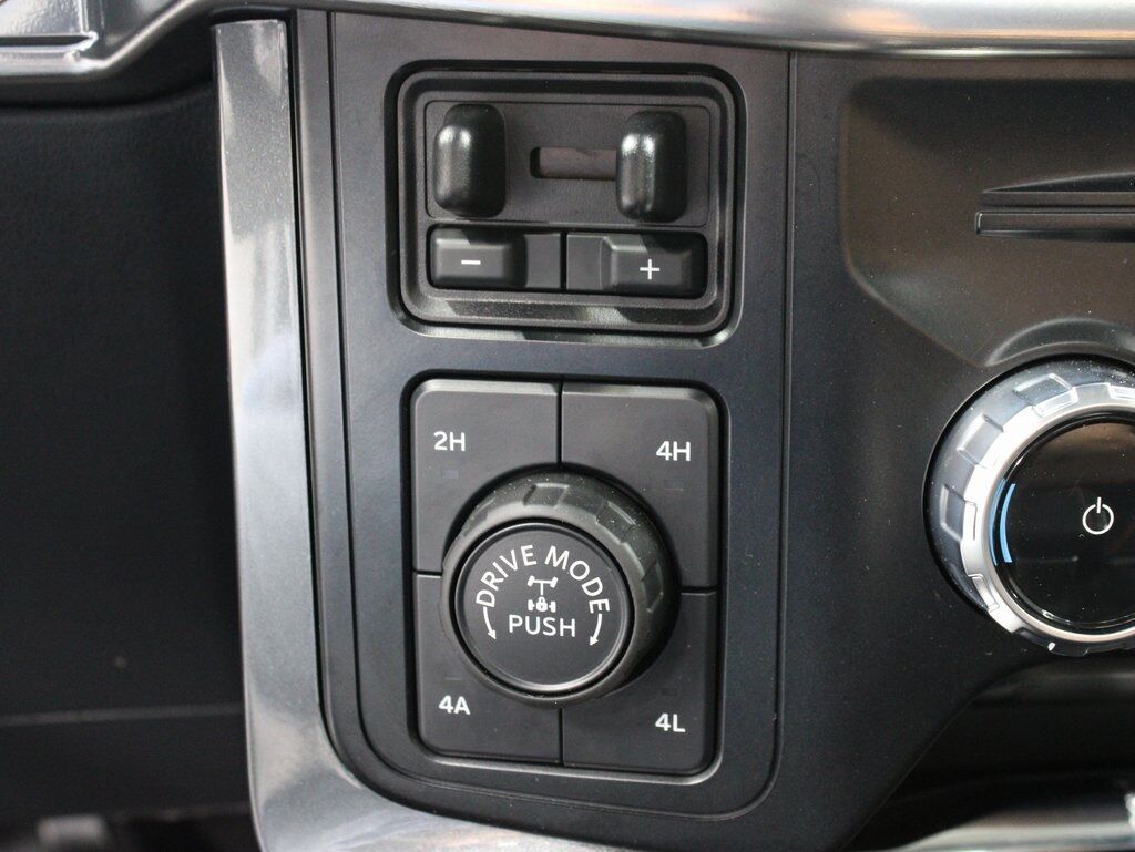 2023 Ford F-150 4x4 SuperCrew Lariat Fond du Lac WI