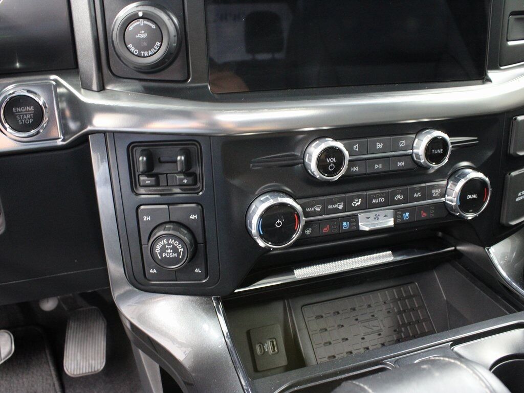2023 Ford F-150 4x4 SuperCrew Lariat Fond du Lac WI