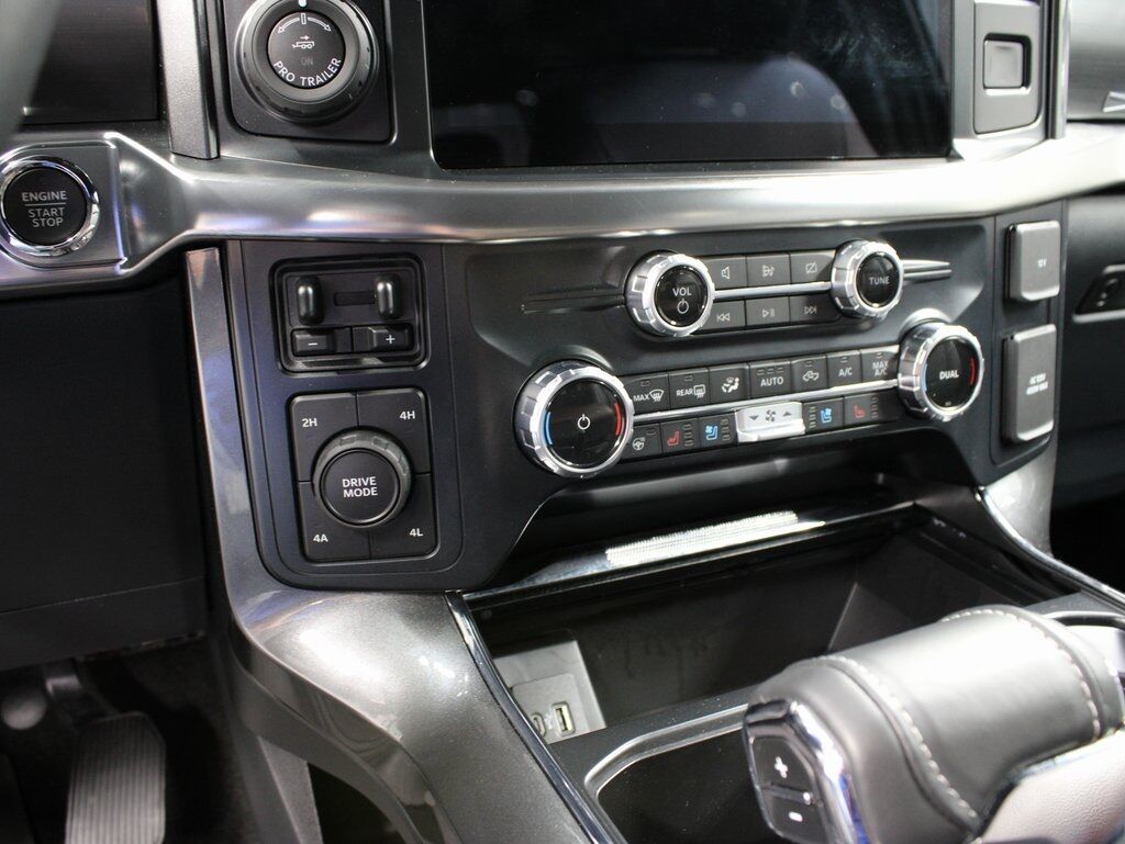 2023 Ford F-150 4x4 SuperCrew Lariat Fond du Lac WI