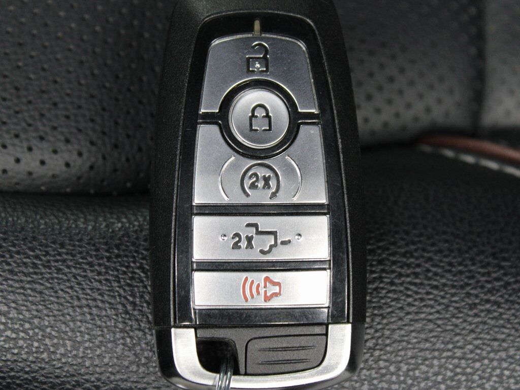 2023 Ford F-150 4x4 SuperCrew Lariat Fond du Lac WI