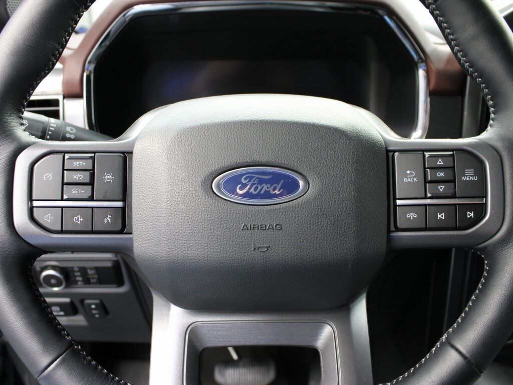 2023 Ford F-150 4x4 SuperCrew Lariat Fond du Lac WI
