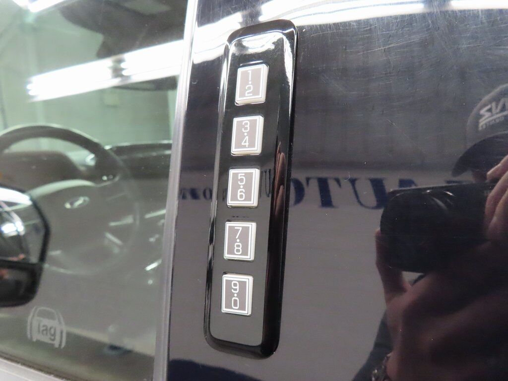 2023 Ford F-150 4x4 SuperCrew Lariat Fond du Lac WI