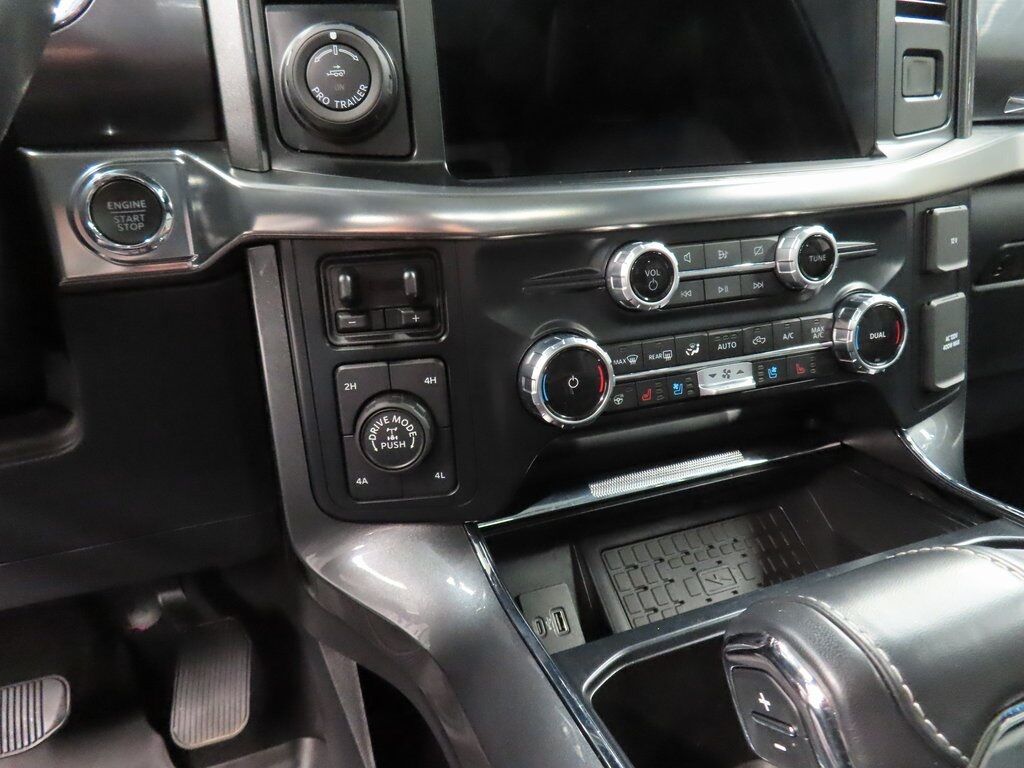 2023 Ford F-150 4x4 SuperCrew Lariat Fond du Lac WI