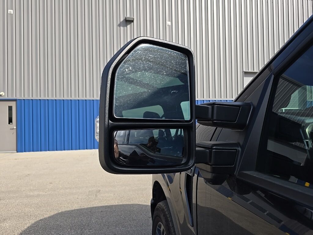 2023 Ford F-150 4x4 SuperCrew Lariat Fond du Lac WI