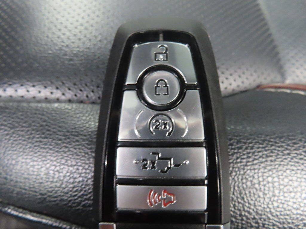 2023 Ford F-150 4x4 SuperCrew Lariat Fond du Lac WI