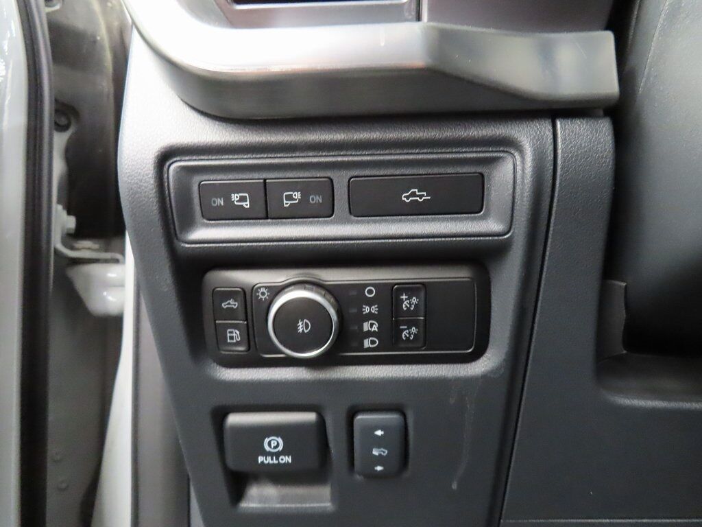 2023 Ford F-150 4x4 SuperCrew Lariat Fond du Lac WI