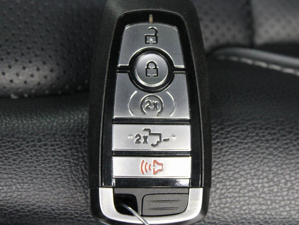 2023 Ford F-150 4x4 SuperCrew Lariat Fond du Lac WI