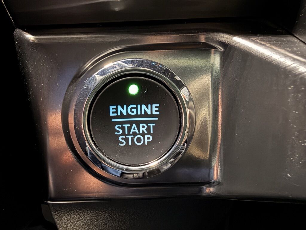 2023 Ford F-150 4x4 SuperCrew Lariat Minocqua WI