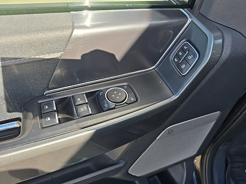 2023 Ford F-150 4x4 SuperCrew Lariat Minocqua WI