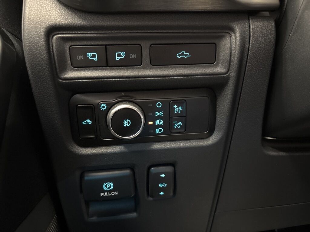 2023 Ford F-150 4x4 SuperCrew Lariat Minocqua WI