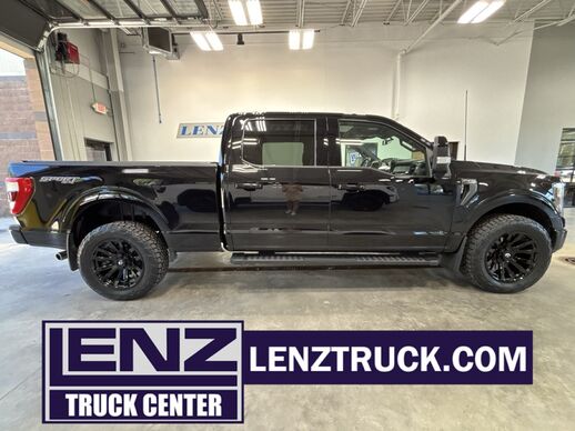 2023_Ford_F-150_4x4 SuperCrew Lariat_ Fond du Lac WI