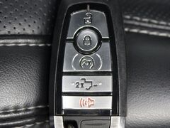2023 Ford F-150 4x4 SuperCrew Platinum Fond du Lac WI