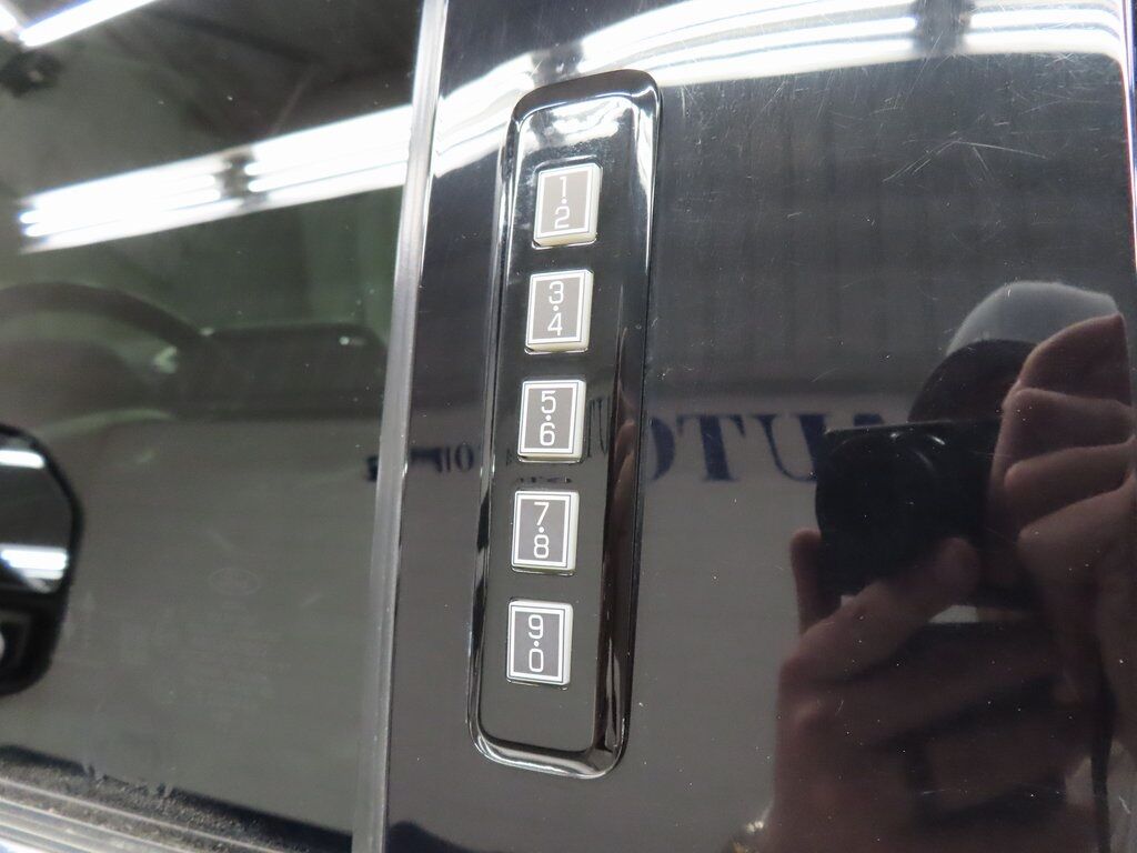 2023 Ford F-150 4x4 SuperCrew Platinum Fond du Lac WI
