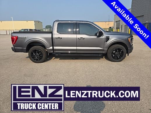 2023_Ford_F-150_4x4 SuperCrew XLT_ Fond du Lac WI