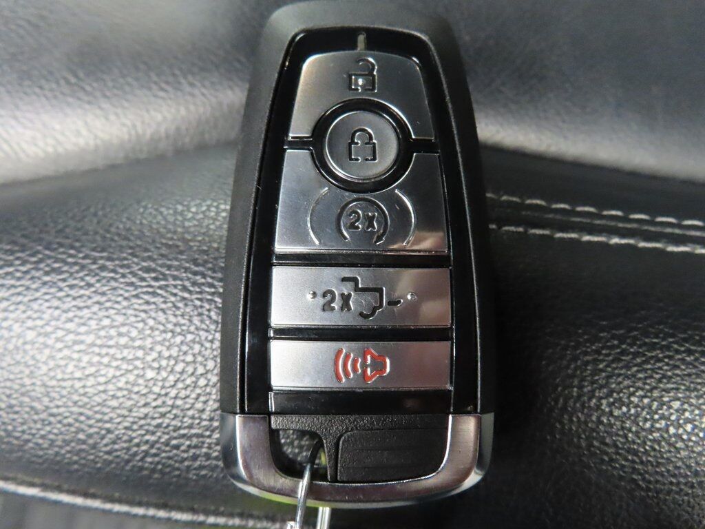 2023 Ford F-150 4x4 SuperCrew XLT Fond du Lac WI