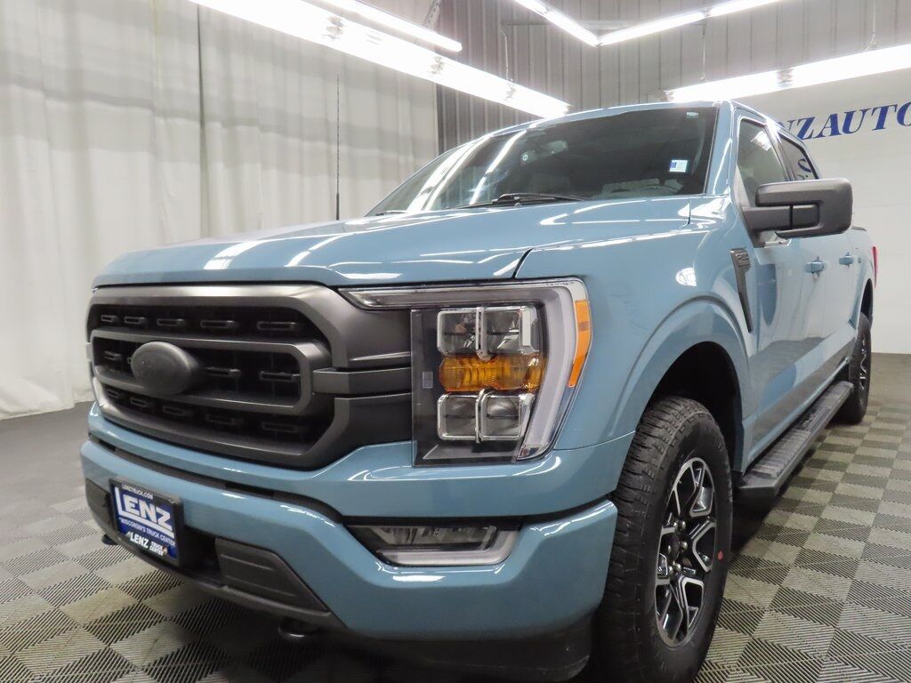 2023 Ford F-150 4x4 SuperCrew XLT Fond du Lac WI