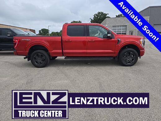 2023_Ford_F-150_4x4 SuperCrew XLT_ Fond du Lac WI