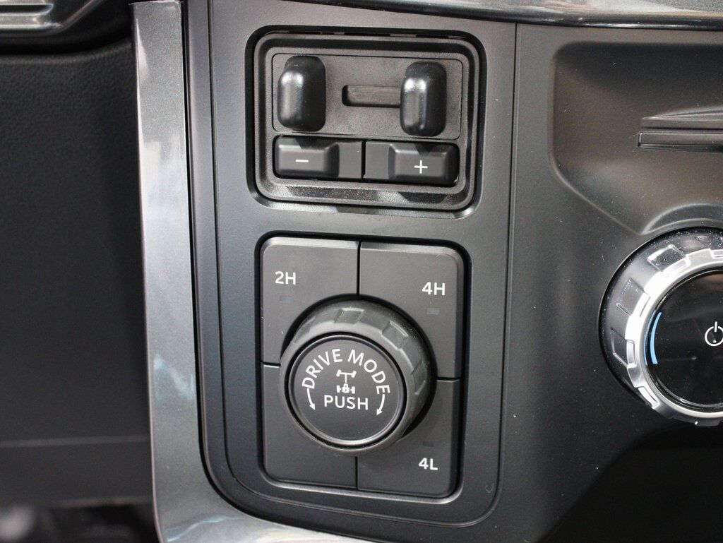 2023 Ford F-150 4x4 SuperCrew XLT Fond du Lac WI