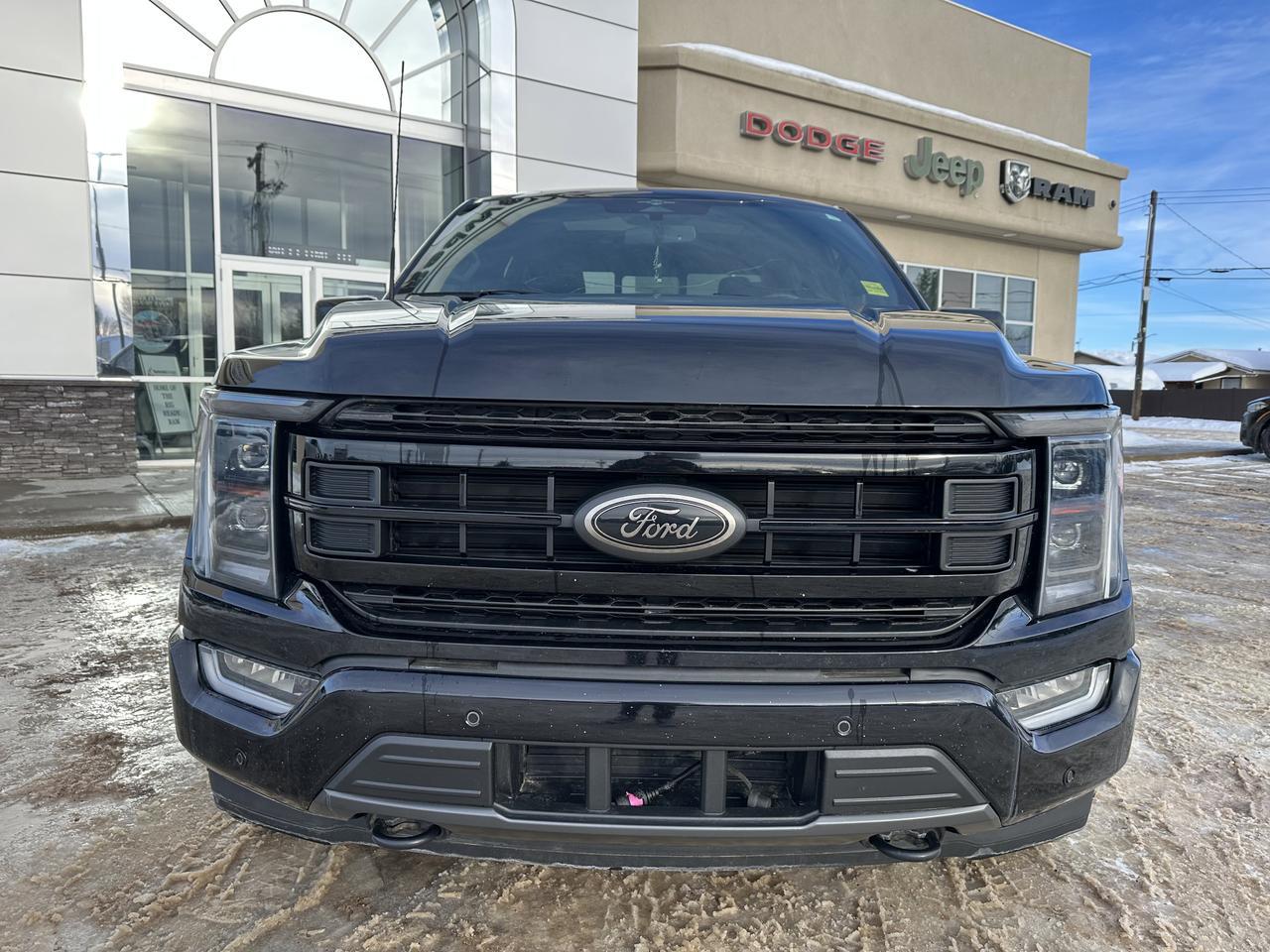 2023 Ford F-150 LARIAT 4WD | 502a | Sport Pkg | Pano Roof | Trailer Tow Pkg | 136L Tank | Black Pkg | 2 Sets Rims Redwater AB