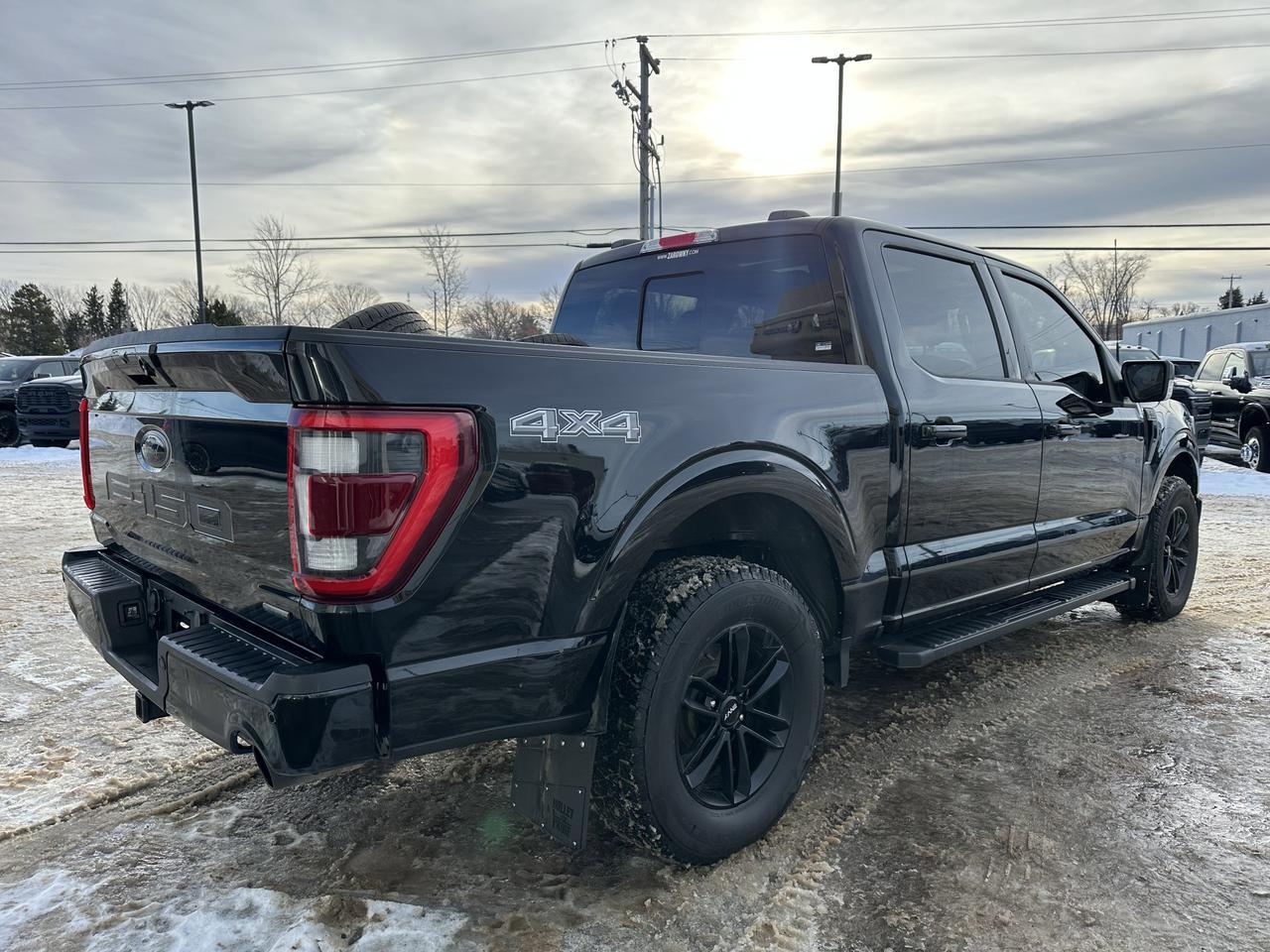 2023 Ford F-150 LARIAT 4WD | 502a | Sport Pkg | Pano Roof | Trailer Tow Pkg | 136L Tank | Black Pkg | 2 Sets Rims Redwater AB