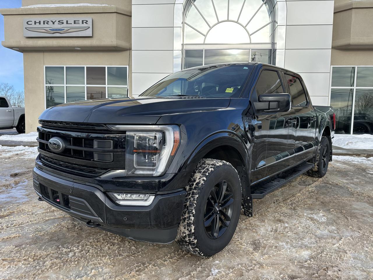 2023 Ford F-150 LARIAT 4WD | 502a | Sport Pkg | Pano Roof | Trailer Tow Pkg | 136L Tank | Black Pkg | 2 Sets Rims Redwater AB