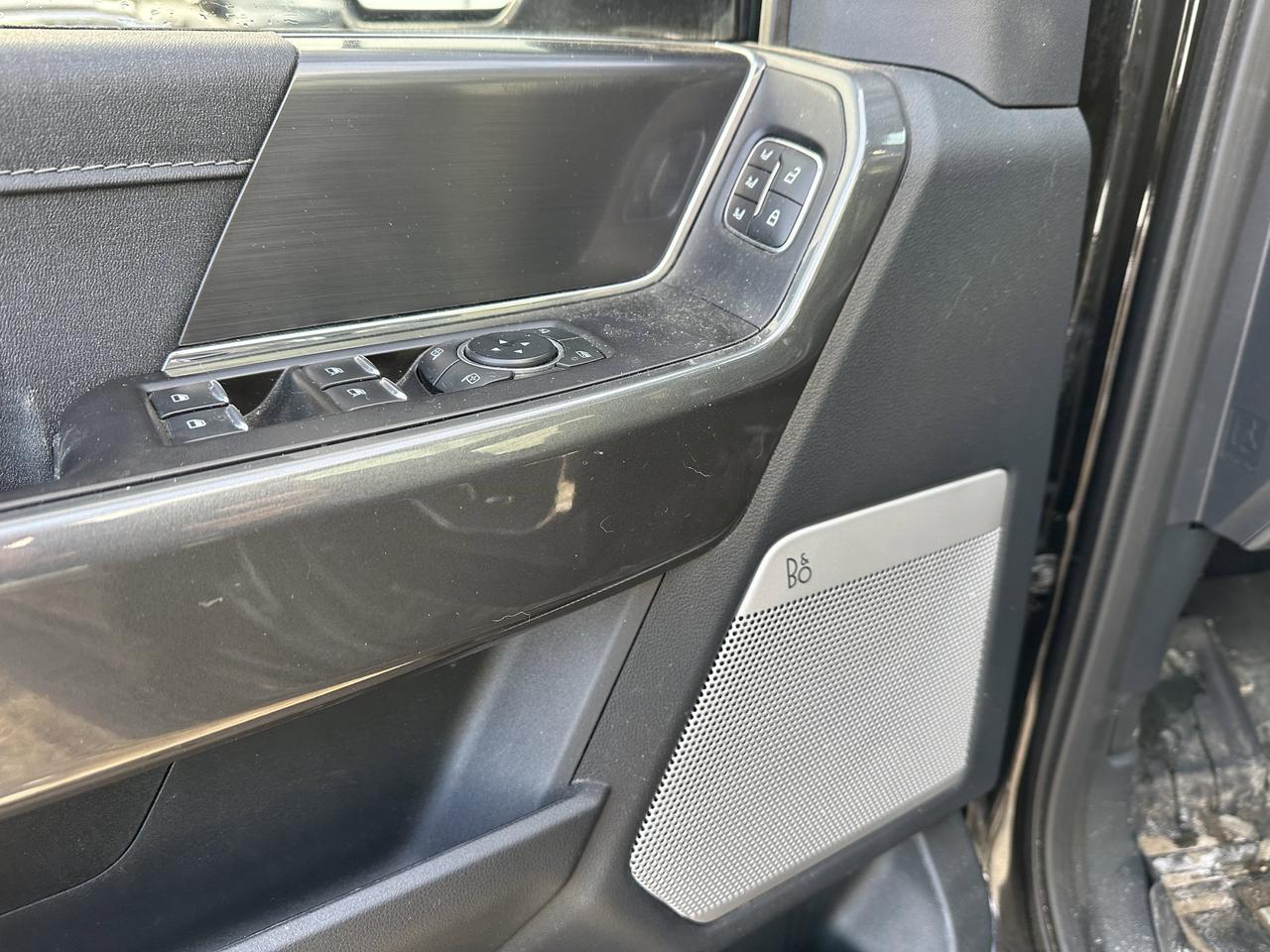 2023 Ford F-150 LARIAT 4WD | 502a | Sport Pkg | Pano Roof | Trailer Tow Pkg | 136L Tank | Black Pkg | 2 Sets Rims Redwater AB