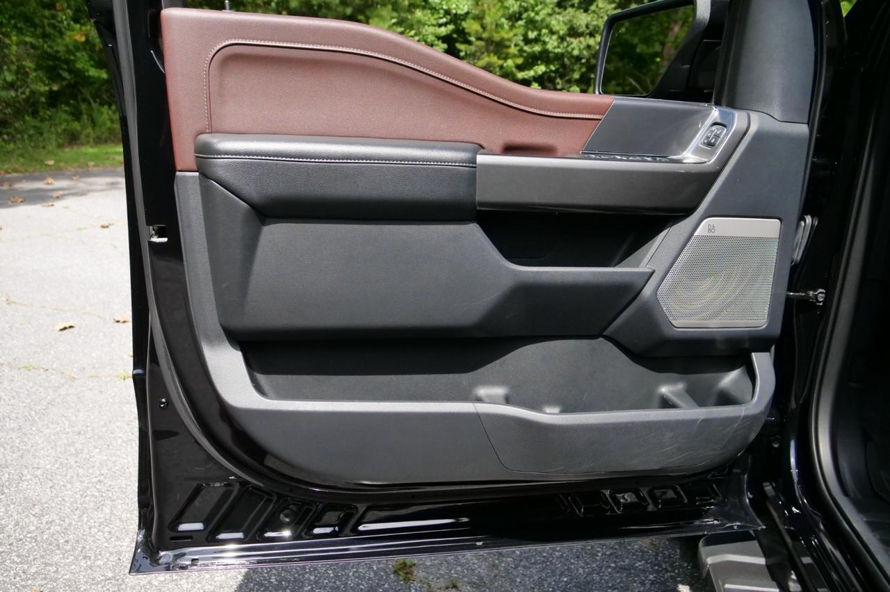 2023 Ford F-150 LARIAT 4X4 / B&O Sound / Cooled Seats / V6 EcoBoost! Lincolnton NC