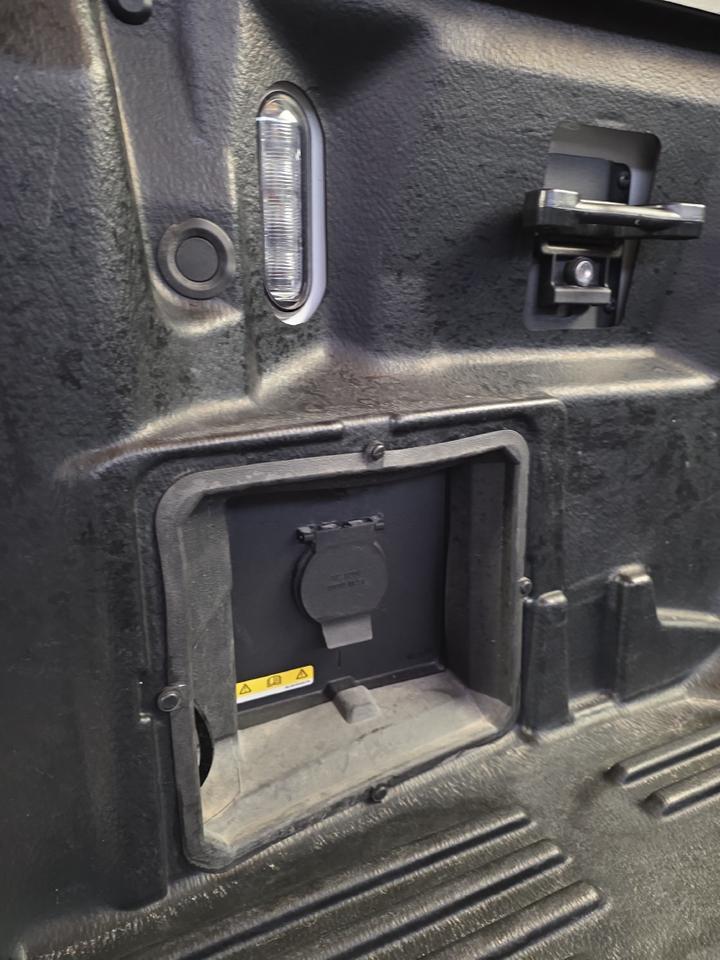 2023 Ford F-150 LARIAT Sand Lake NY