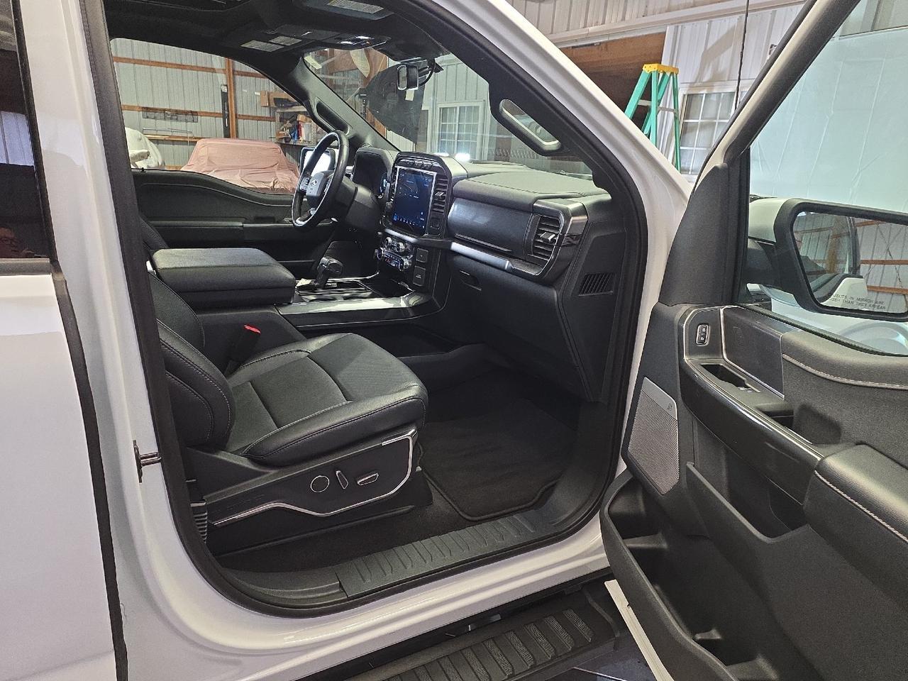 2023 Ford F-150 LARIAT Sand Lake NY