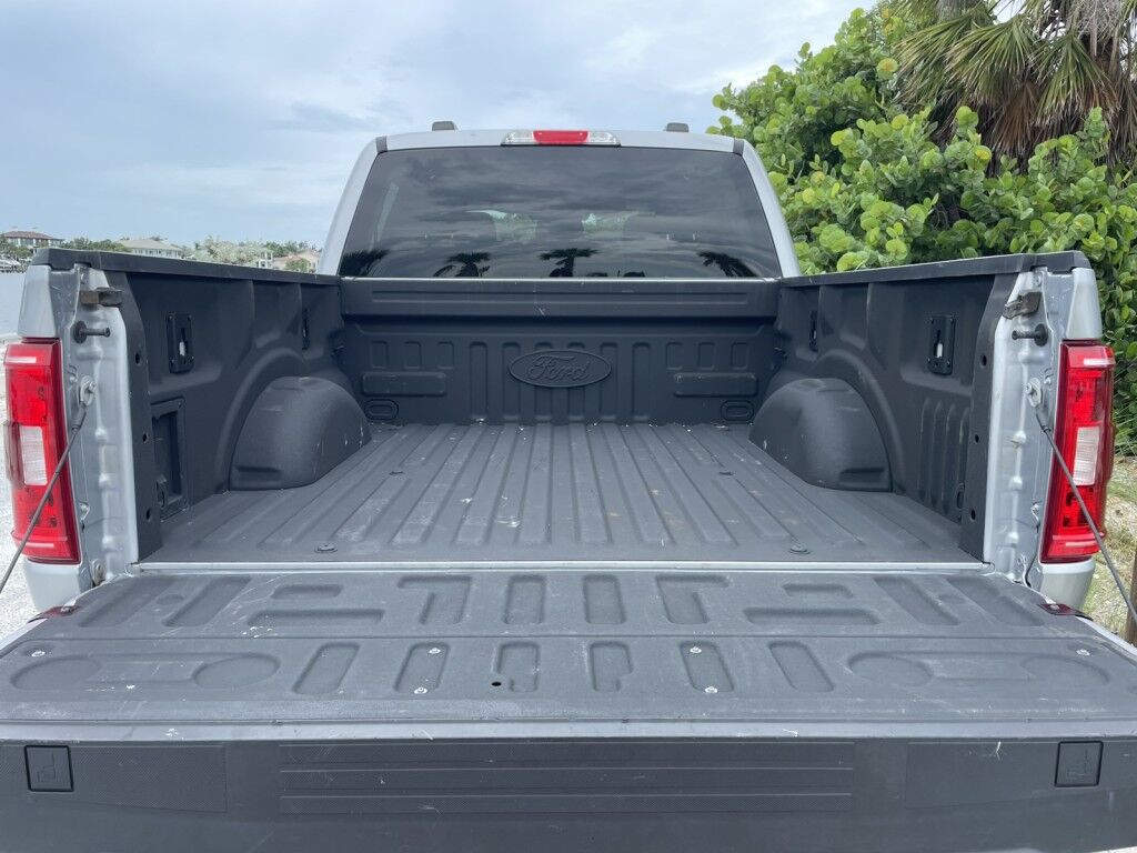 2023 Ford F-150 LARIAT~4X2~ACCIDENT AVOIDANCE SYSTEMS~CONNECTED CAR INTEGRATED AAPPS~CRASH SENSORS~CRUISE CONTROL~KEYLESS ENTRY~LIFT ASSIST TAILGATE~REMOTE ENGINE START~RUNNING BOARDS~TRAILER HITCH~TRAILER WIRING Sarasota FL