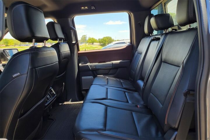 2023 Ford F-150 Lariat  TX