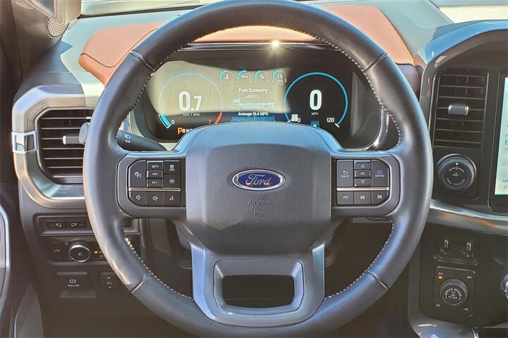 2023 Ford F-150 Lariat  TX
