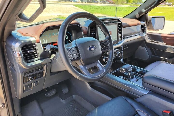 2023 Ford F-150 Lariat  TX