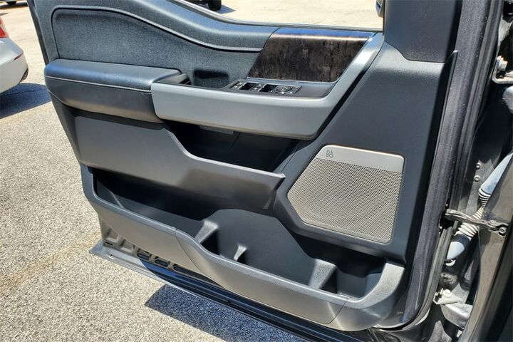 2023 Ford F-150 Lariat  TX