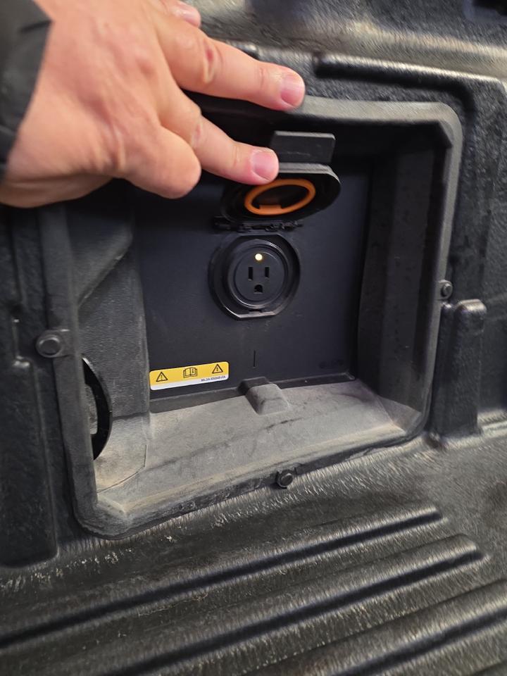 2023 Ford F-150 Lariat 502a Pkg Sand Lake NY