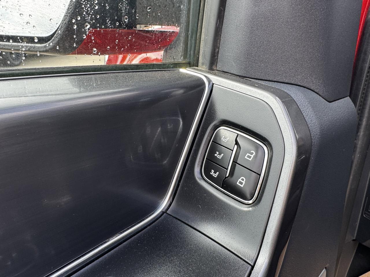 2023 Ford F-150 Lariat Sport Crew Cab 4WD | V6 Twin Turbo | Leather | Pano Sunroof | NAV Redwater AB