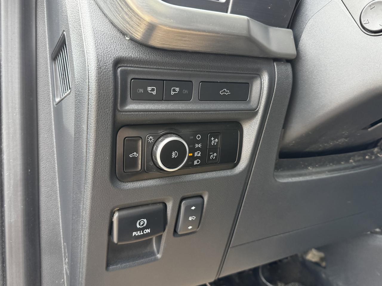 2023 Ford F-150 Lariat Sport Crew Cab 4WD | V6 Twin Turbo | Leather | Pano Sunroof | NAV Redwater AB