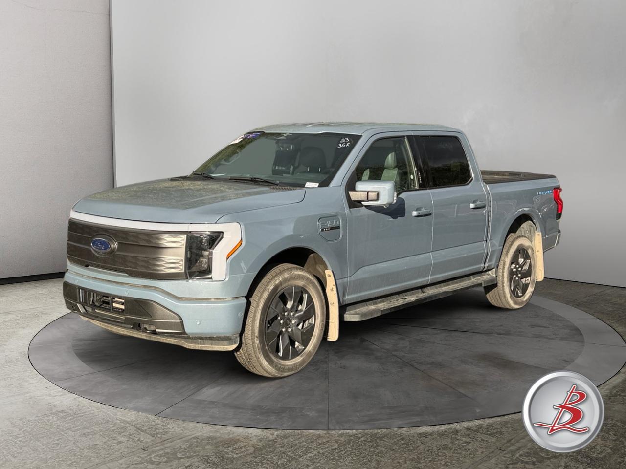 2023 Ford F-150 Lightning Crew Cab 4x4 Lariat