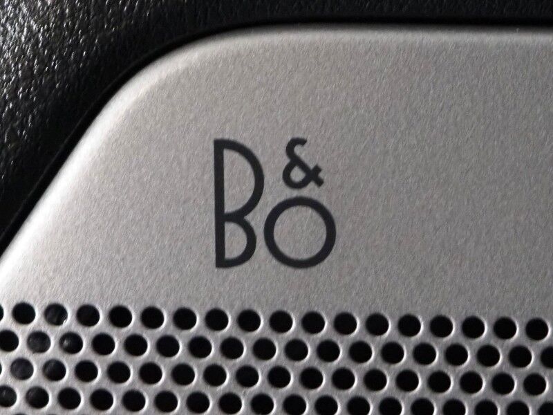 2023 Ford F-150 Lightning LARIAT 4WD Extended Range *NAVIGATION, BLUE CRUISE, SAFETY ALERTS, 360 VIEW CAMERAS, TWIN PANEL MOONROOF, LEATHER, CLIMATE SEATS, HEATED STEERING, TOW TECH PKG, BANG & OLUFSEN, WIRELESS CHARGING, ANDROID & APPLE Round Rock TX