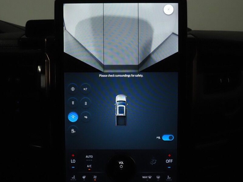 2023 Ford F-150 Lightning LARIAT 4WD Extended Range *NAVIGATION, BLUE CRUISE, SAFETY ALERTS, 360 VIEW CAMERAS, TWIN PANEL MOONROOF, LEATHER, CLIMATE SEATS, HEATED STEERING, TOW TECH PKG, BANG & OLUFSEN, WIRELESS CHARGING, ANDROID & APPLE Round Rock TX