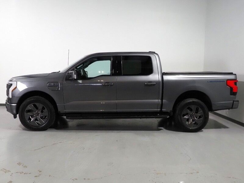 2023 Ford F-150 Lightning LARIAT 4WD Extended Range *NAVIGATION, BLUE CRUISE, SAFETY ALERTS, 360 VIEW CAMERAS, TWIN PANEL MOONROOF, LEATHER, CLIMATE SEATS, HEATED STEERING, TOW TECH PKG, BANG & OLUFSEN, WIRELESS CHARGING, ANDROID & APPLE Round Rock TX