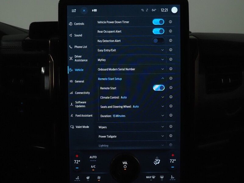 2023 Ford F-150 Lightning LARIAT 4WD Extended Range *NAVIGATION, BLUE CRUISE, SAFETY ALERTS, 360 VIEW CAMERAS, TWIN PANEL MOONROOF, LEATHER, CLIMATE SEATS, HEATED STEERING, TOW TECH PKG, BANG & OLUFSEN, WIRELESS CHARGING, ANDROID & APPLE Round Rock TX
