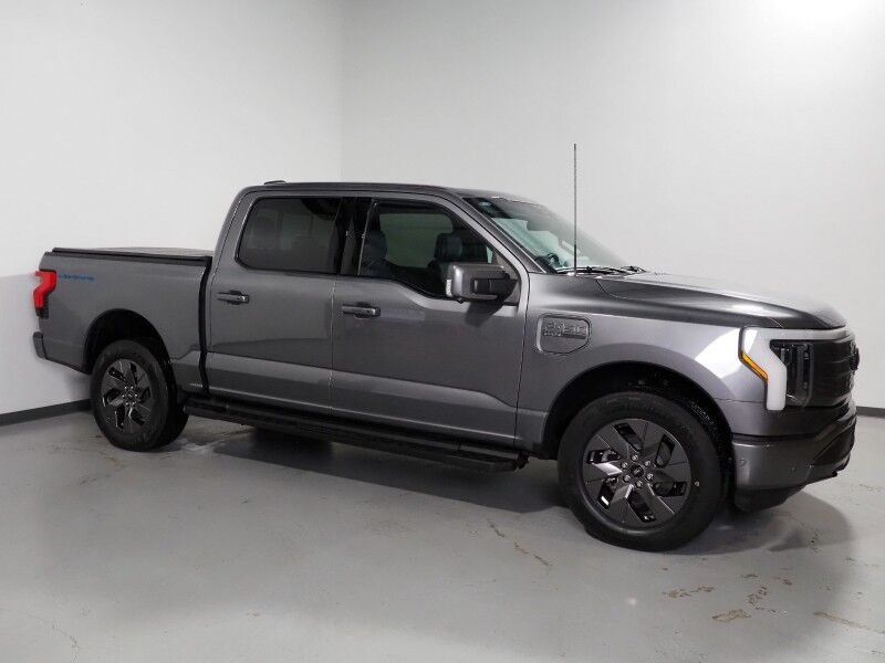 2023 Ford F-150 Lightning LARIAT 4WD Extended Range *NAVIGATION, BLUE CRUISE, SAFETY ALERTS, 360 VIEW CAMERAS, TWIN PANEL MOONROOF, LEATHER, CLIMATE SEATS, HEATED STEERING, TOW TECH PKG, BANG & OLUFSEN, WIRELESS CHARGING, ANDROID & APPLE